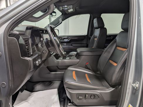 Used 2024 GMC Sierra 1500 AT4 w/ AT4 Preferred Package AWD/4WD image 16