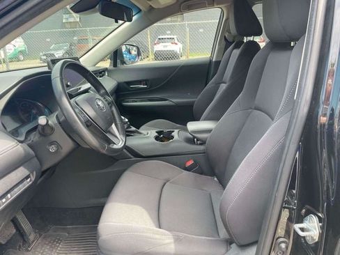 Certified 2023 Toyota Venza LE AWD/4WD image 17