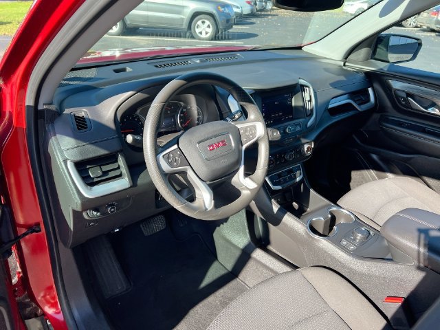 Used 2023 GMC Terrain SLE w/ Driver Convenience Package AWD/4WD image 10