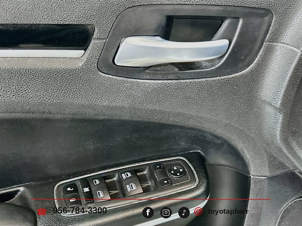 Used 2023 Chrysler 300 Touring w/ Sport Appearance Package RWD image 16