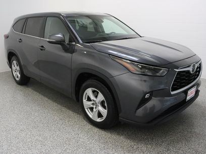 Used 2025 Toyota Highlander LE