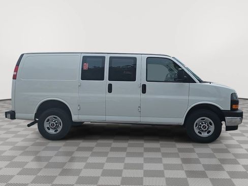 Used 2024 GMC Savana 2500 w/ Driver Convenience Package RWD image 9