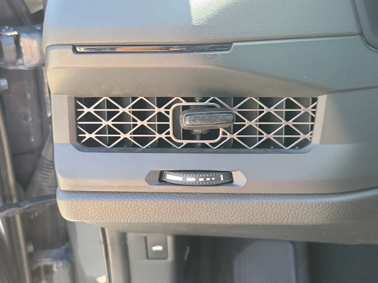 Used 2023 Honda Accord LX image 28