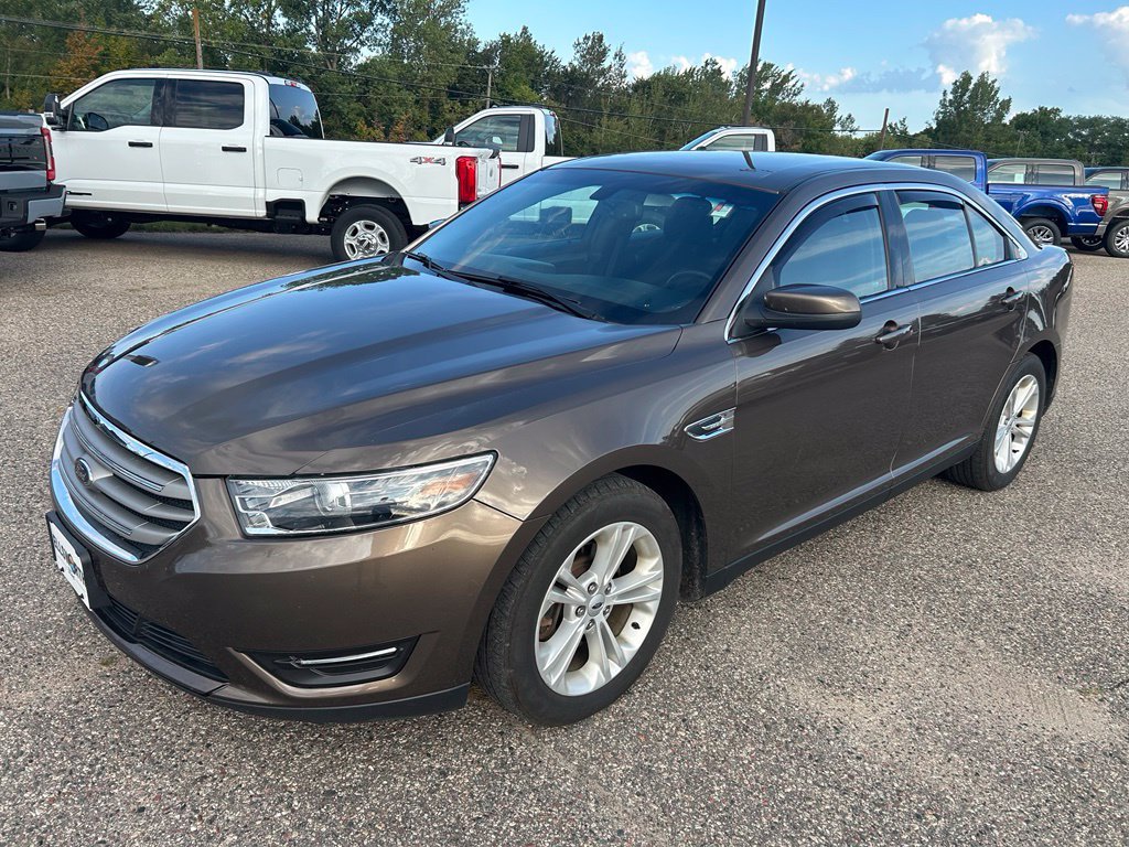 Used 2016 Ford Taurus SEL FWD image 3