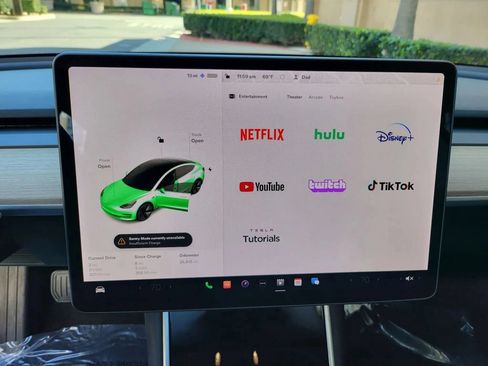 Used 2018 Tesla Model 3 Long Range RWD image 19