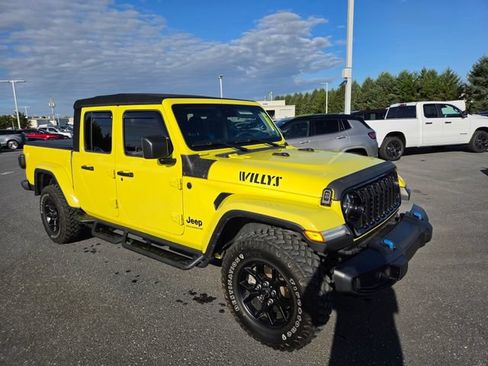 Used 2024 Jeep Gladiator Sport AWD/4WD image 18