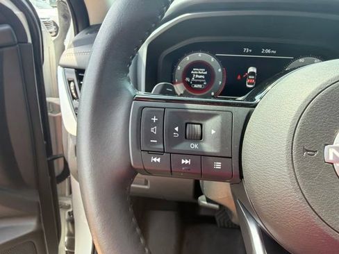 Used 2024 Nissan Rogue Platinum AWD/4WD image 27