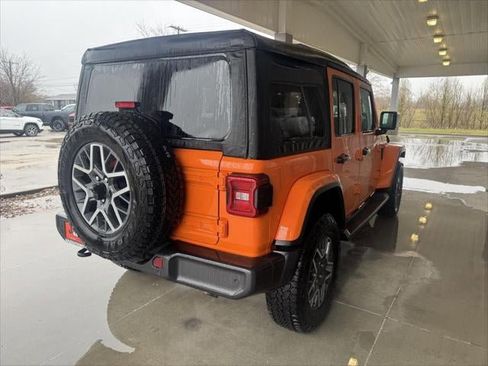 New 2025 Jeep Wrangler Unlimited Sahara AWD/4WD image 38