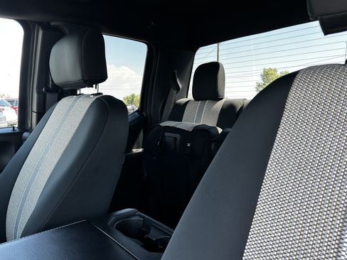 Used 2019 Toyota Tacoma SR5 AWD/4WD image 11