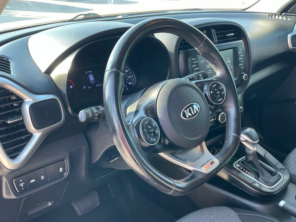 Used 2020 Kia Soul GT-Line FWD image 9