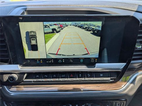 Used 2022 Chevrolet Silverado 1500 RST w/ Convenience Package II AWD/4WD image 29