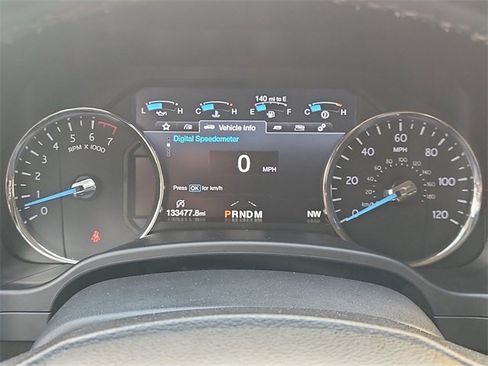 Used 2019 Ford Expedition Platinum image 12