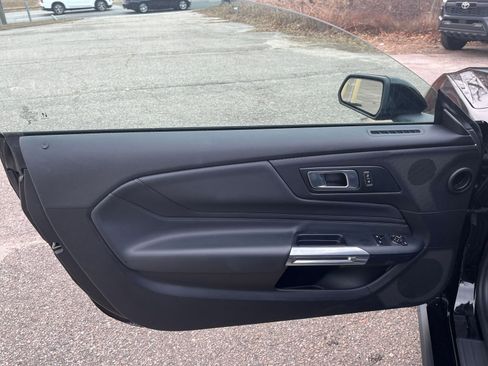 Used 2024 Ford Mustang Premium image 17