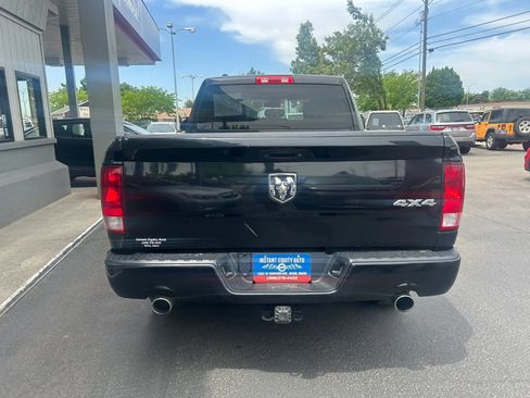 Used 2018 RAM 1500 Express AWD/4WD image 27
