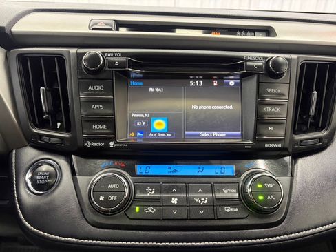 Used 2018 Toyota RAV4 XLE AWD/4WD image 27