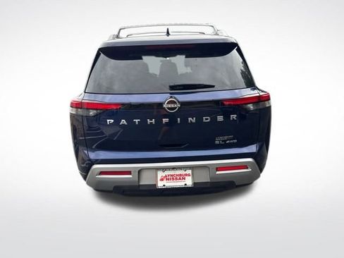 Used 2024 Nissan Pathfinder SL image 5