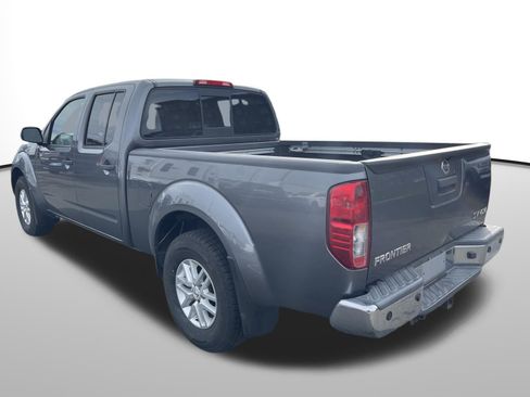 Used 2020 Nissan Frontier SV image 9