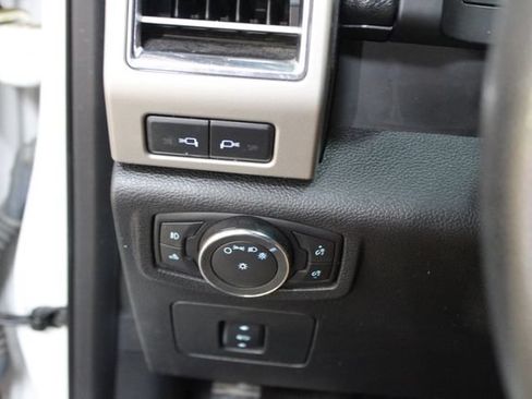Used 2015 Ford F150 Lariat w/ Equipment Group 502A Luxury AWD/4WD image 14