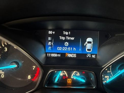 Used 2018 Ford Escape SEL w/ Ford Safe & Smart Package AWD/4WD image 2