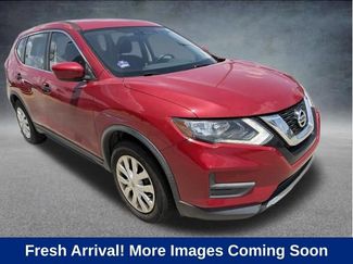 Used 2017 Nissan Rogue S FWD 360° Tour