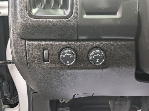 Used 2022 Chevrolet Colorado LT w/ Fleet Safety Package image 14