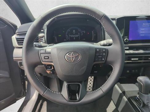 Used 2026 Toyota Camry SE FWD image 11