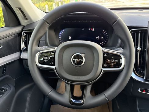New 2026 Volvo XC90 B5 Ultra image 10
