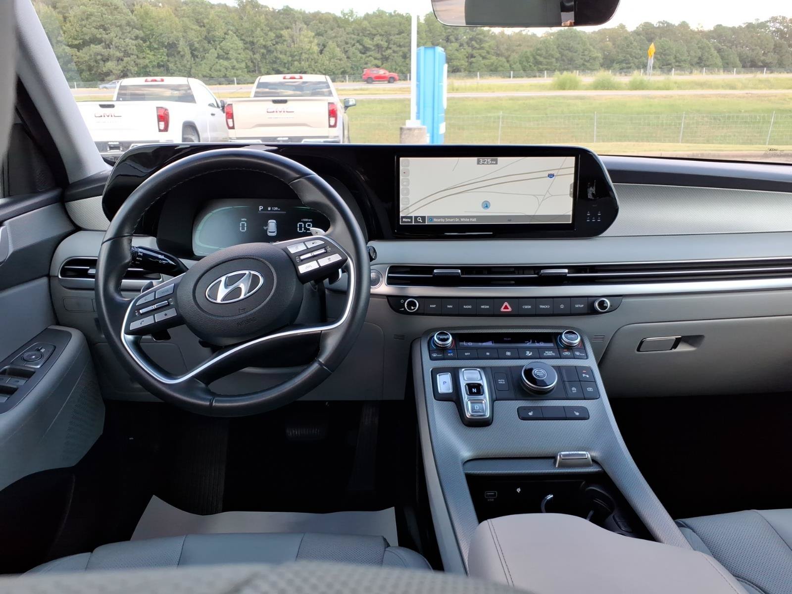 Used 2025 Hyundai Palisade SEL FWD image 8