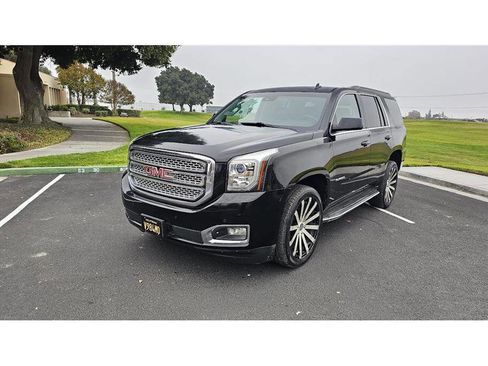 Used 2015 GMC Yukon SLT image 2