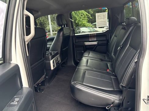 Used 2020 Ford F150 Lariat w/ Equipment Group 502A Luxury AWD/4WD image 20