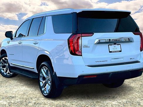 Used 2023 GMC Yukon SLT image 4