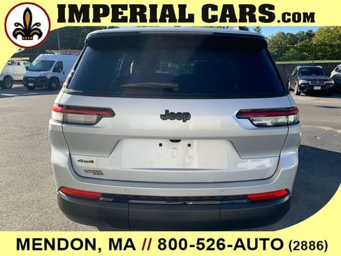 New 2025 Jeep Grand Cherokee L Altitude image 10