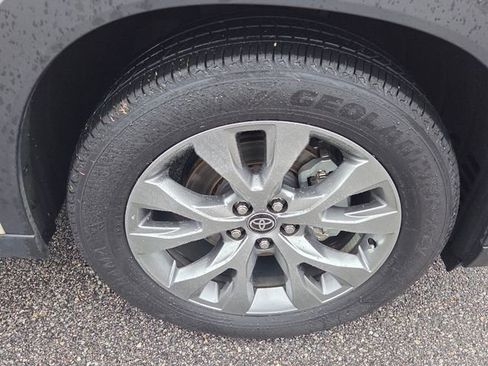 Used 2024 Toyota Grand Highlander Limited image 15