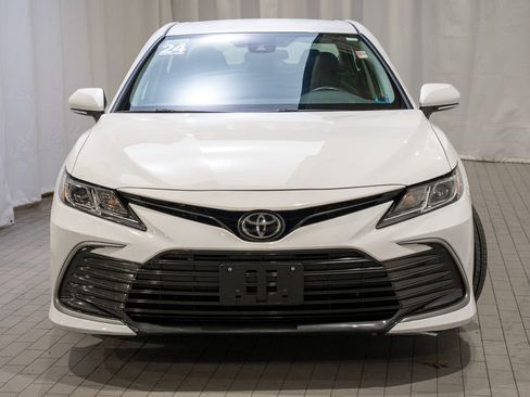 Used 2024 Toyota Camry LE image 3