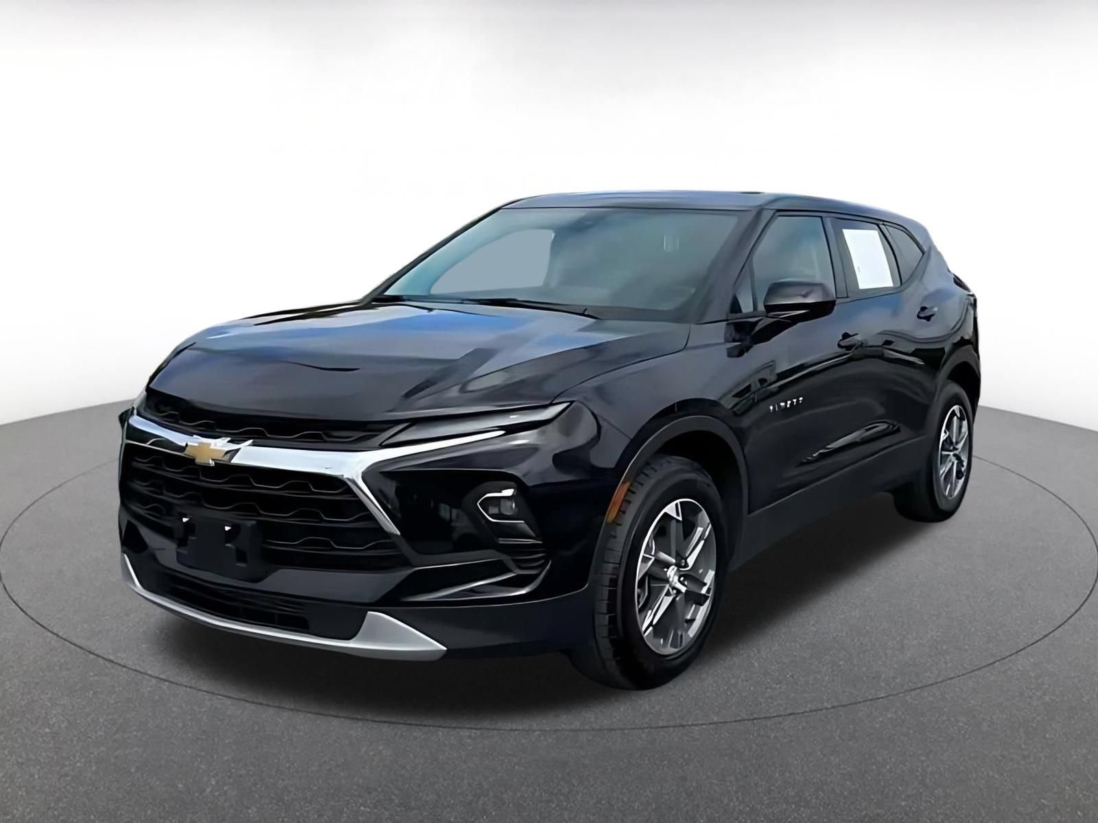 Used 2025 Chevrolet Blazer LT FWD image 6