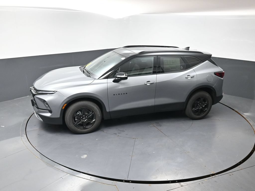 New 2026 Chevrolet Blazer LT w/ Midnight/Sport Edition AWD/4WD image 33