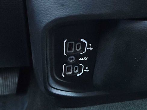 Used 2021 RAM 1500 Big Horn image 28