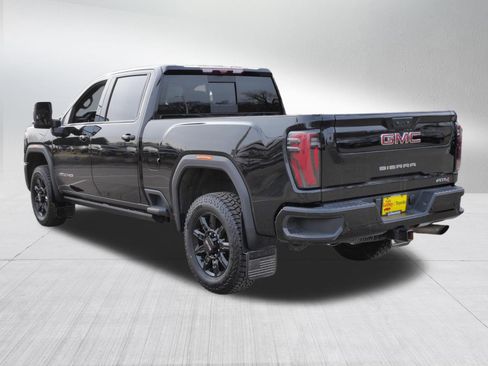 Used 2024 GMC Sierra 3500 AT4 w/ AT4 Premium Plus Package image 5