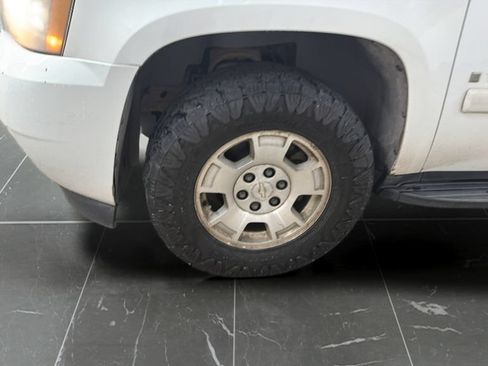 Used 2007 Chevrolet Tahoe LT w/ LT Preferred Equipment Group AWD/4WD image 17