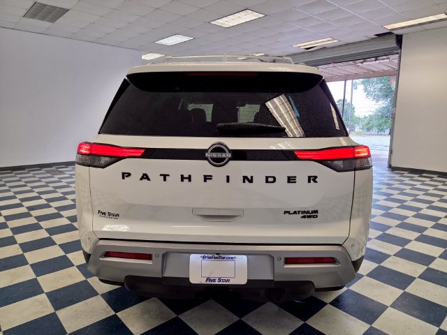 Used 2024 Nissan Pathfinder Platinum AWD/4WD image 6