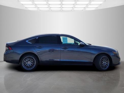 Used 2024 Honda Accord EX image 4