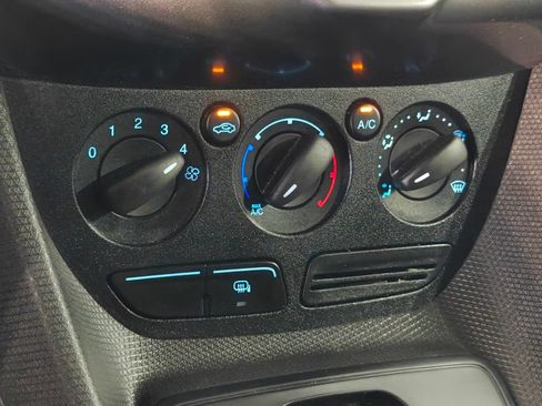 Used 2017 Ford Transit Connect XLT FWD image 9