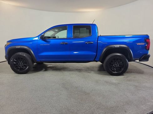 Used 2024 Chevrolet Colorado Trail Boss AWD/4WD image 4