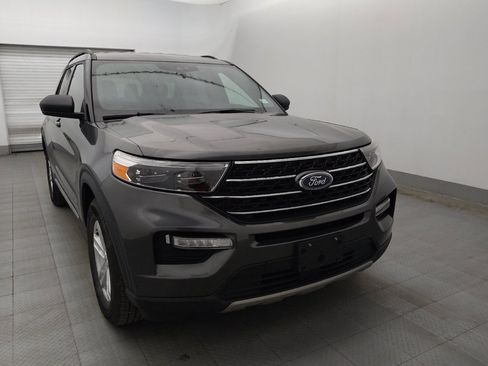 Used 2020 Ford Explorer XLT w/ Equipment Group 202A AWD/4WD image 13