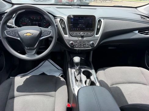 Used 2024 Chevrolet Malibu LT FWD image 7