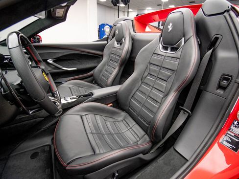 Used 2025 Ferrari 296 GTS RWD image 19