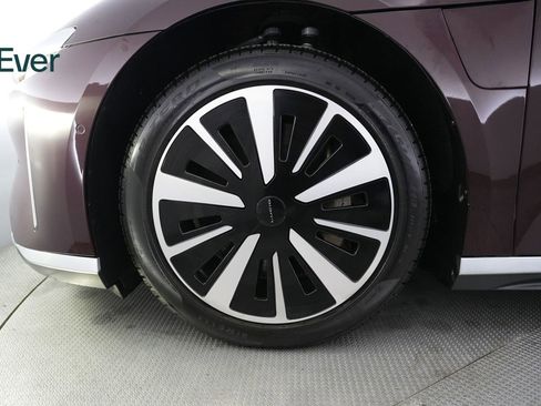 Used 2023 Lucid Air Touring image 19