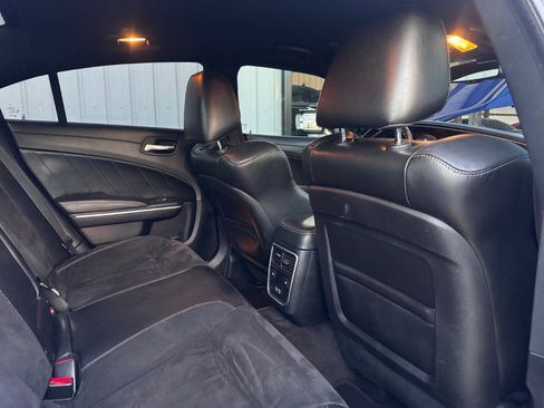 Used 2019 Dodge Charger Scat Pack w/ Technology Group image 23