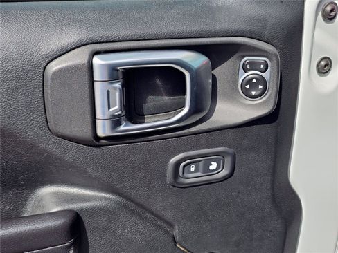 Used 2020 Jeep Wrangler Unlimited Rubicon AWD/4WD image 16