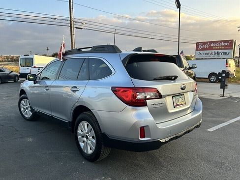 Used 2017 Subaru Outback 2.5i Premium image 35
